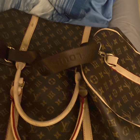 Louis Vuitton duffel bag with lock and key with red interior brown leather - Picture 2 of 5